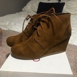 New in box brown booties